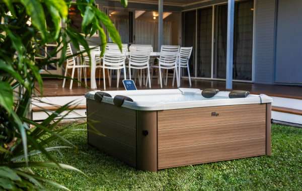Piscine idromassaggio gonfiabili: massimo comfort, minimo ingombro (e budget intelligente)
